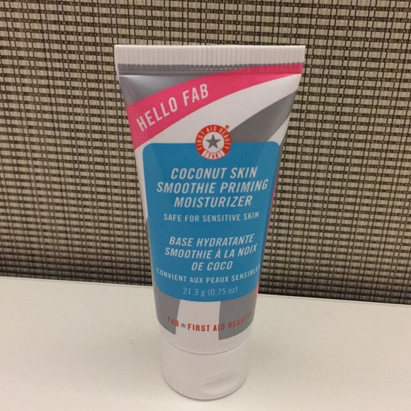 New FIRST AID BEAUTY Coconut Skin Smoothie - Picture 1 of 2